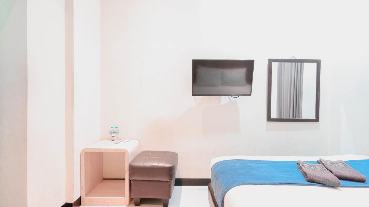 Cabin Hotel Sutomo Джок'якарта Екстер'єр фото