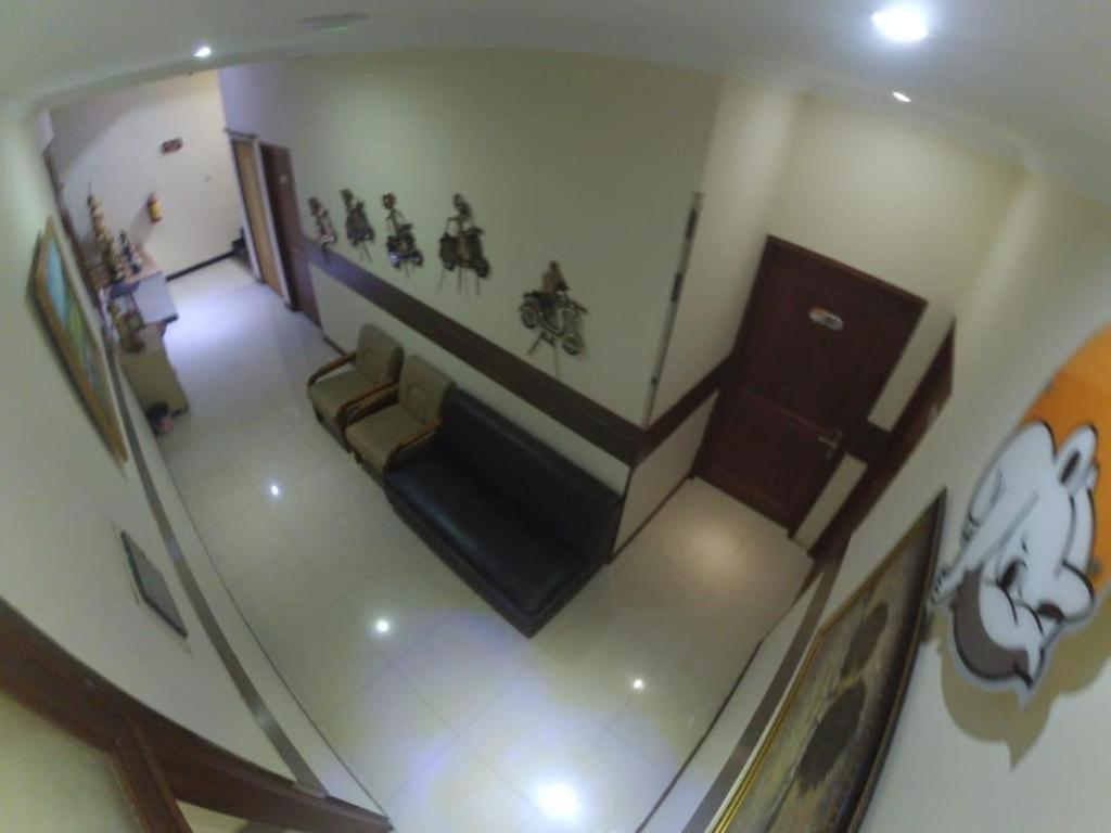 Cabin Hotel Sutomo Джок'якарта Екстер'єр фото